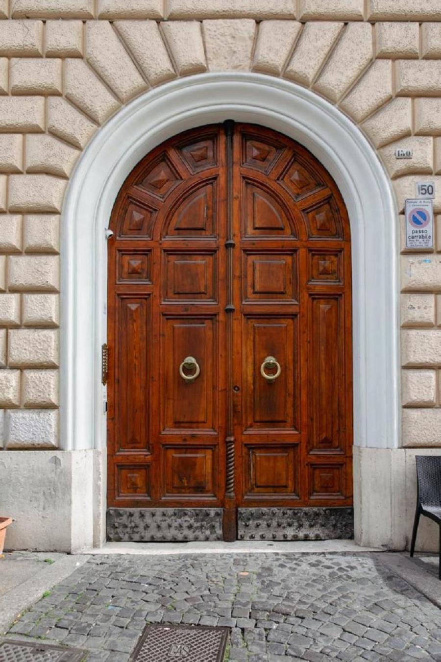 Bhr Cavour 150 Hotel Rome Exterior photo